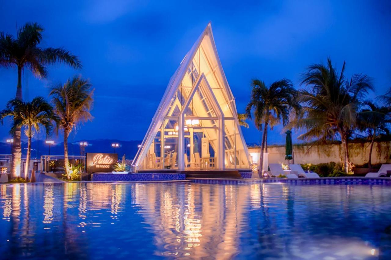 Swiss-Belhotel Silae Palu Exterior photo