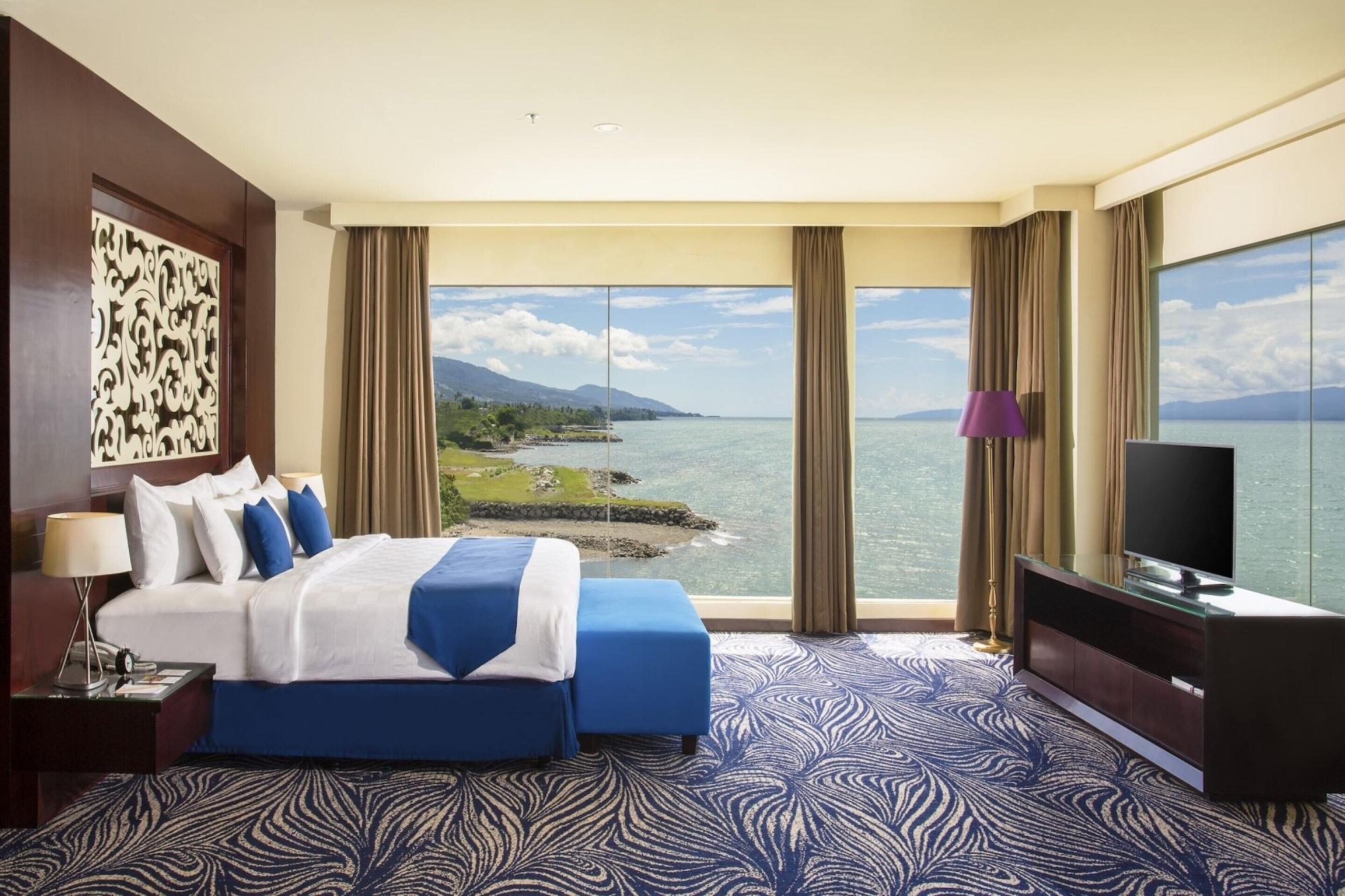 Swiss-Belhotel Silae Palu Exterior photo