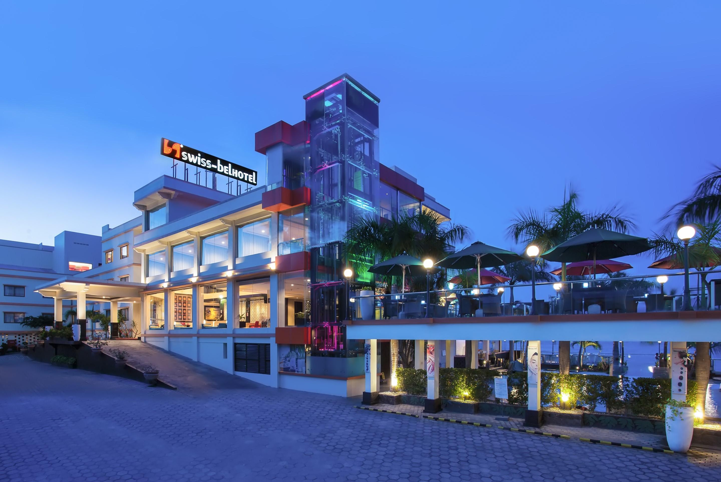 Swiss-Belhotel Silae Palu Exterior photo