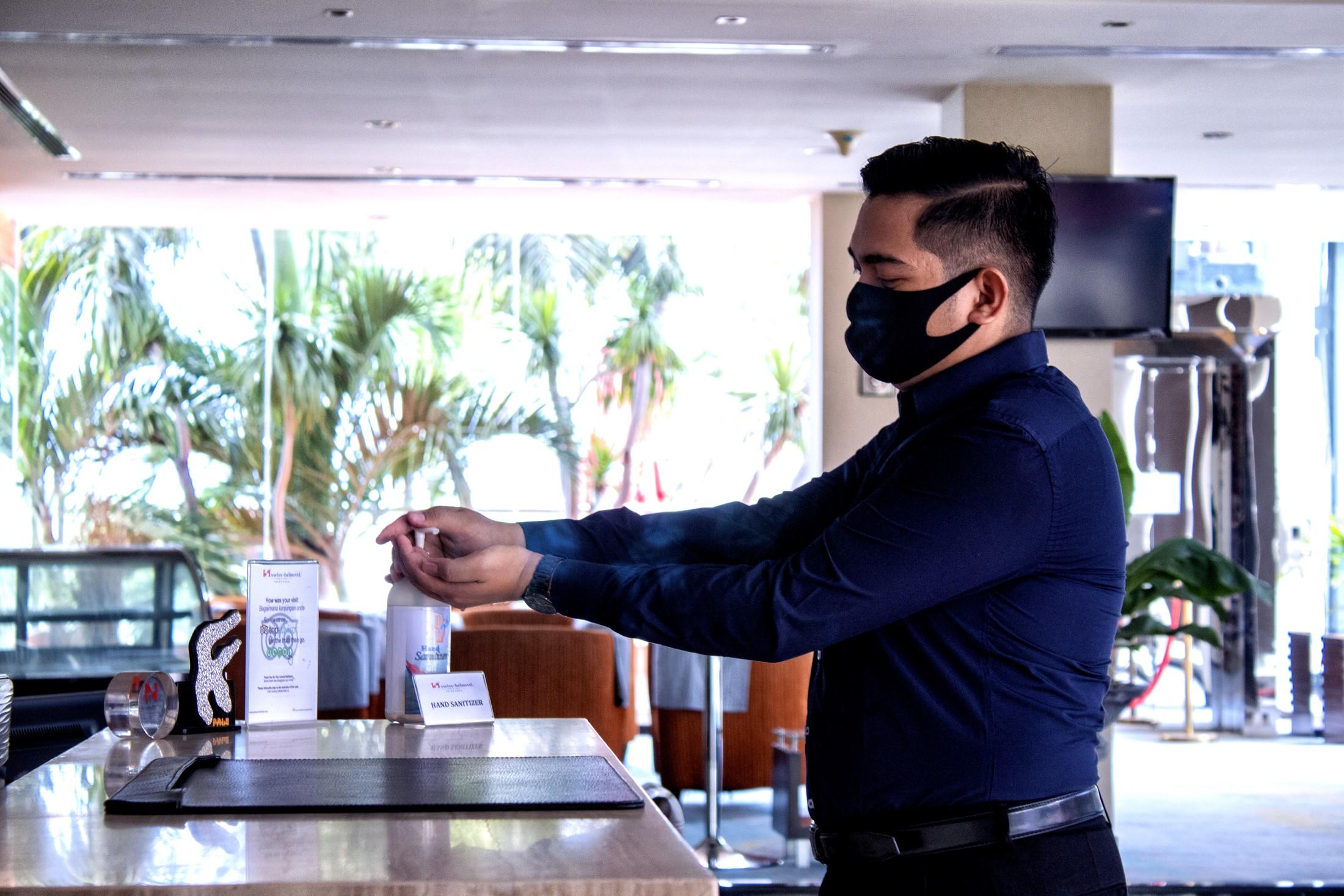 Swiss-Belhotel Silae Palu Exterior photo