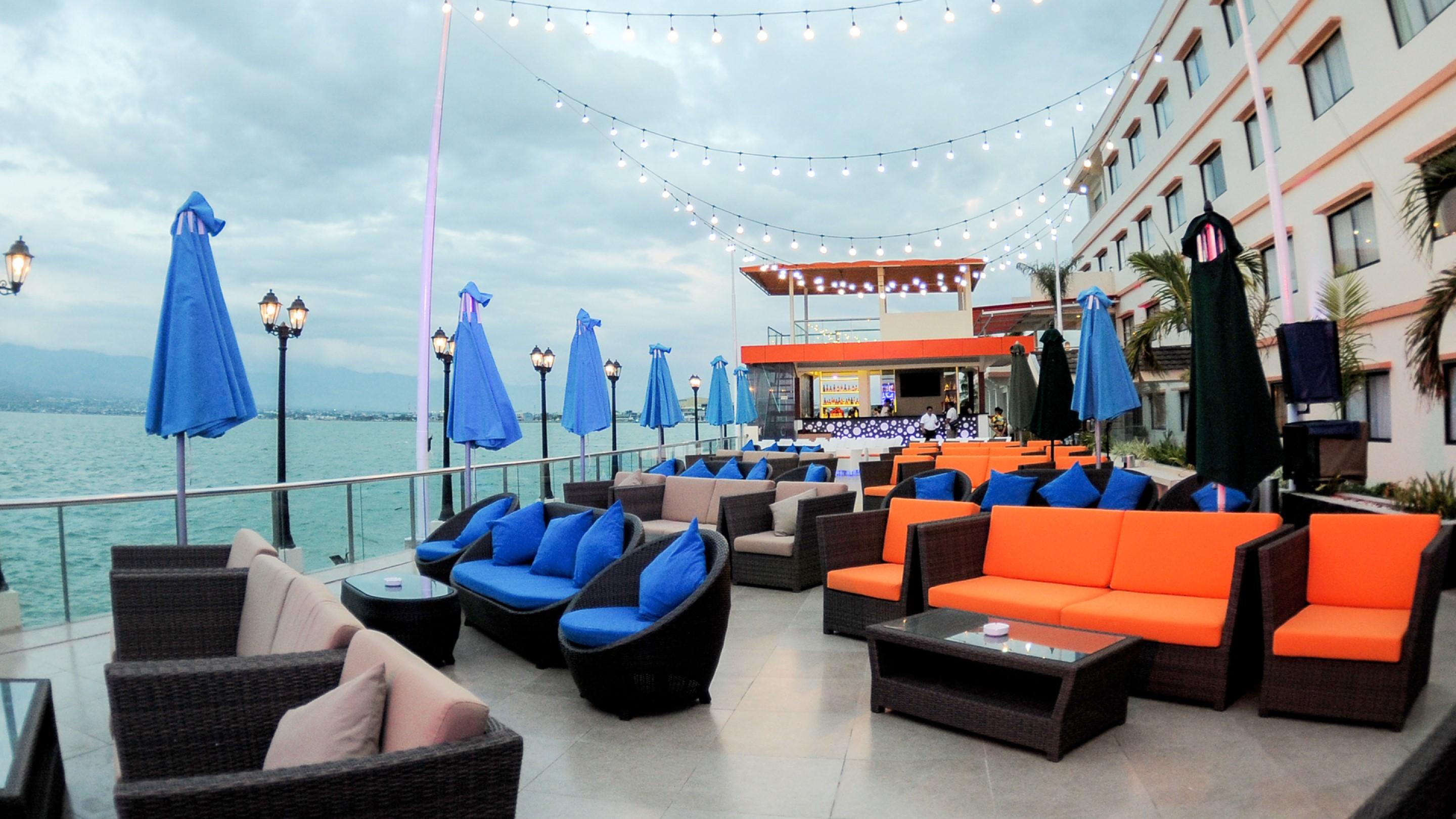 Swiss-Belhotel Silae Palu Exterior photo