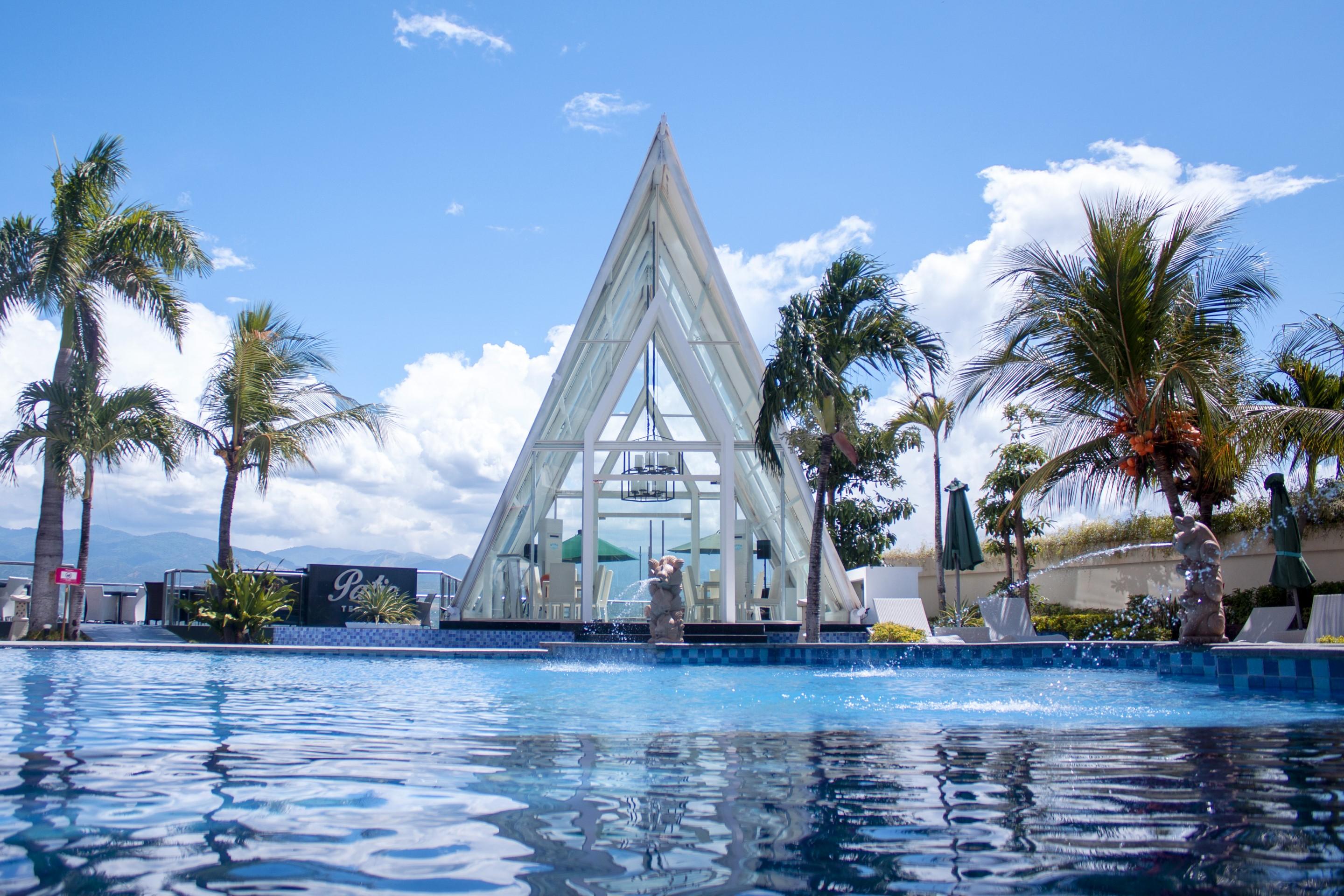 Swiss-Belhotel Silae Palu Exterior photo