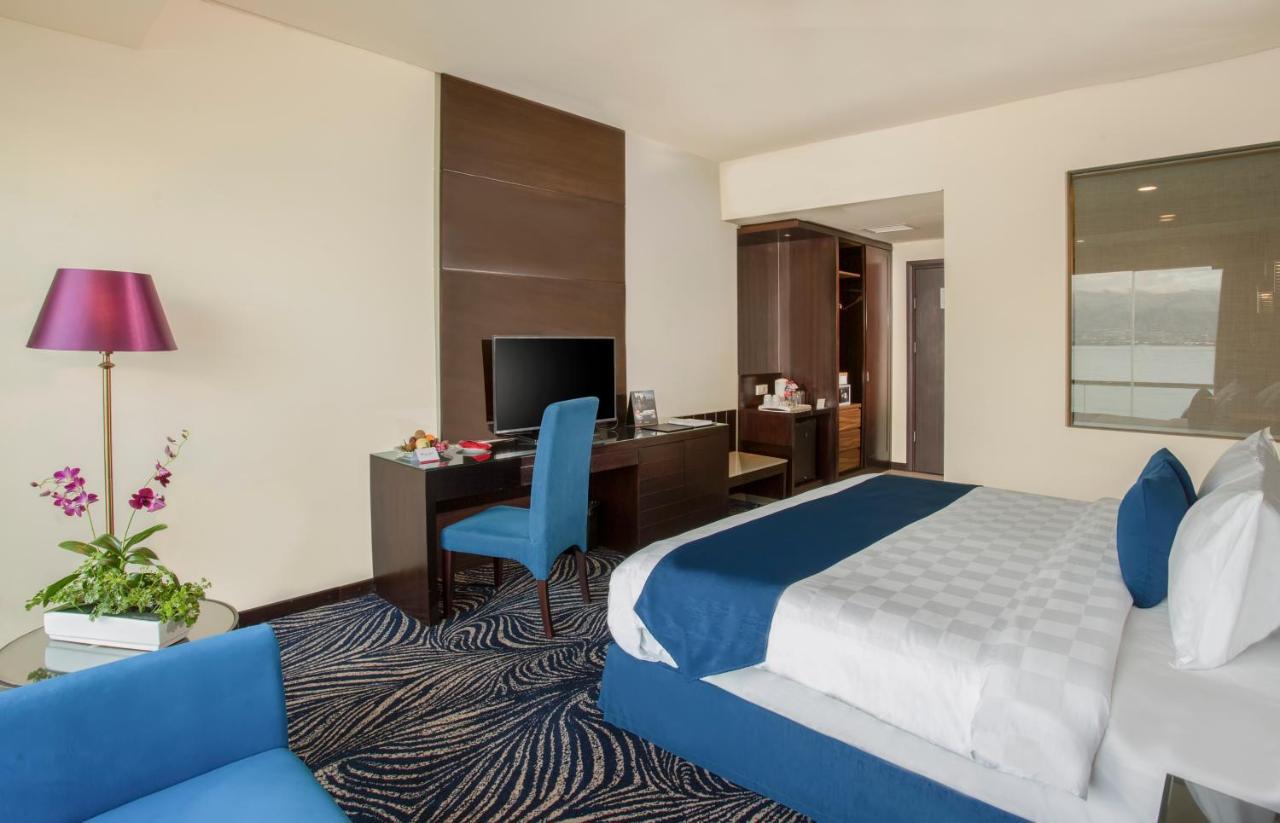 Swiss-Belhotel Silae Palu Exterior photo